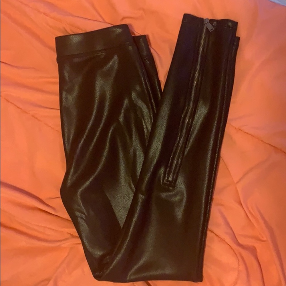 Express faux leather legging S